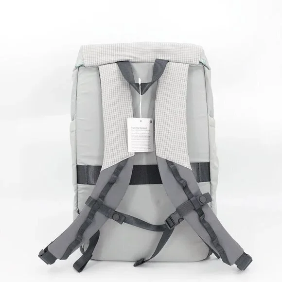 Lululemon Front Clip Backpack 21L Seal Gray OS Lululemon Front Clip Backpack 21L Unisex gray silver mint  main image 4